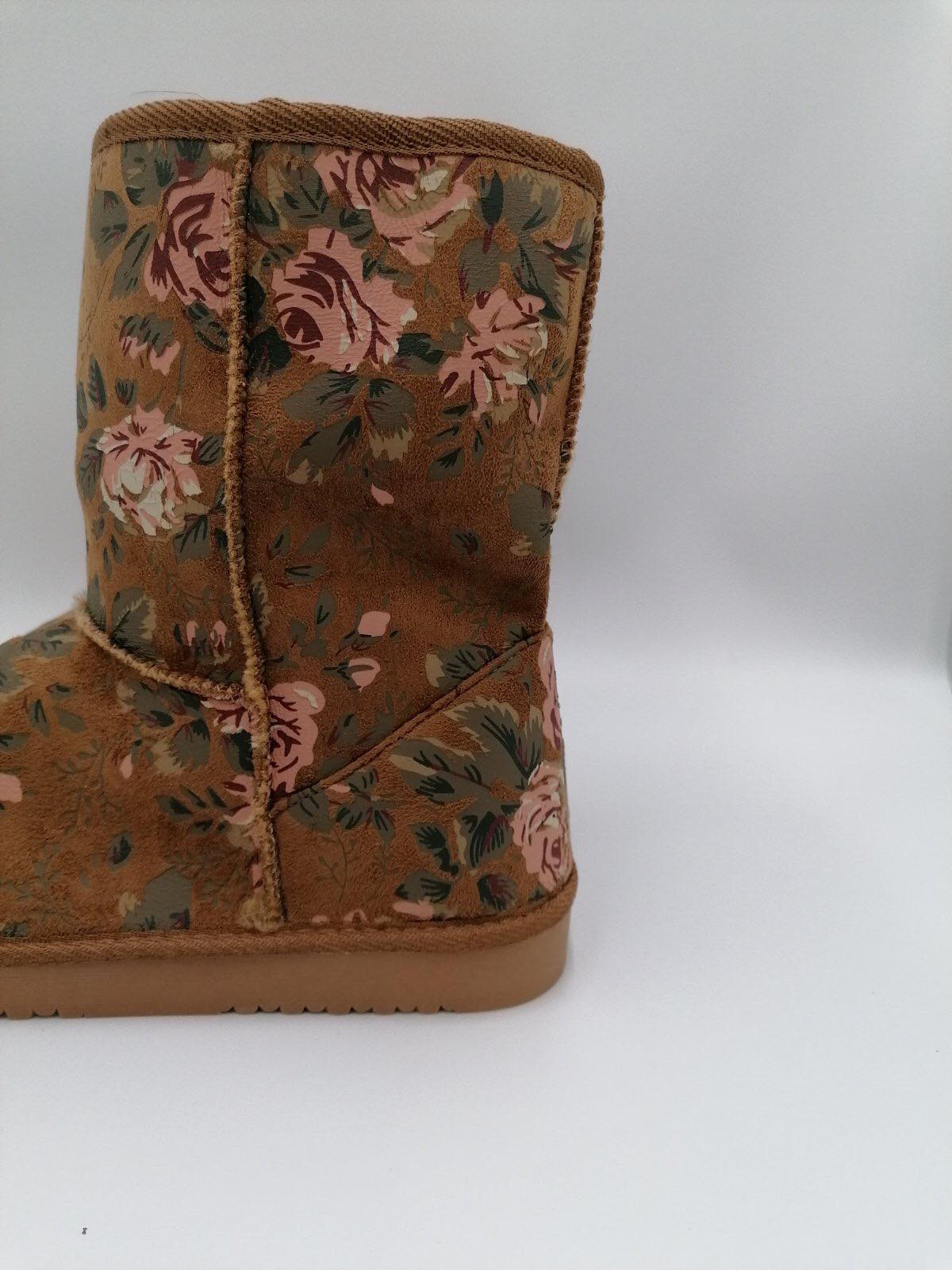 Bamsestøvle med blomstermønster - KUN ONLINE